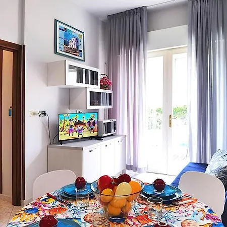 Apartamento Paola, Ground-floor Flat, With Free Wi-fi, Parking, Terrace, And Town Centre Within Walking Distance Bibione